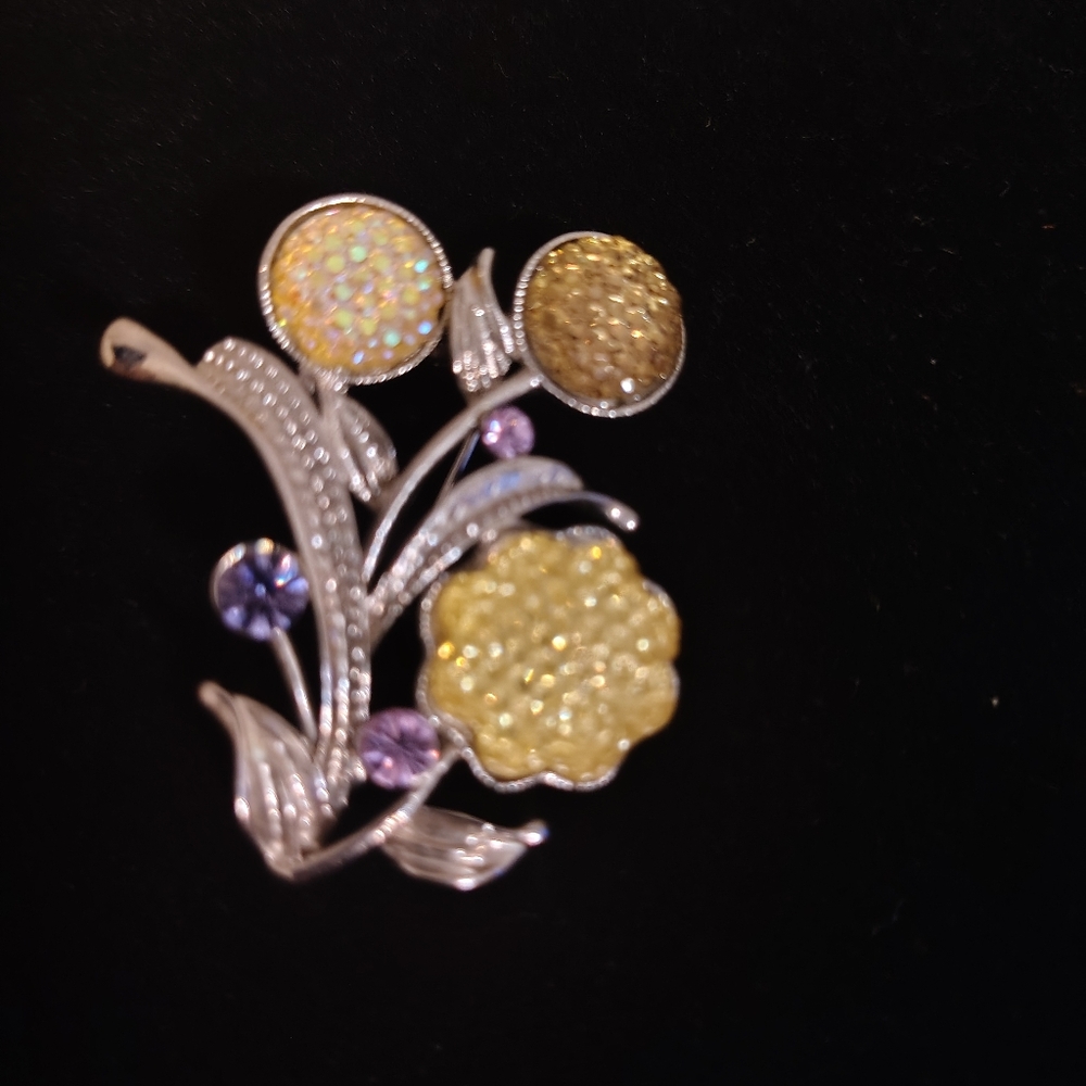 Vintage Coro Floral Brooch with Borealis Rhinestones